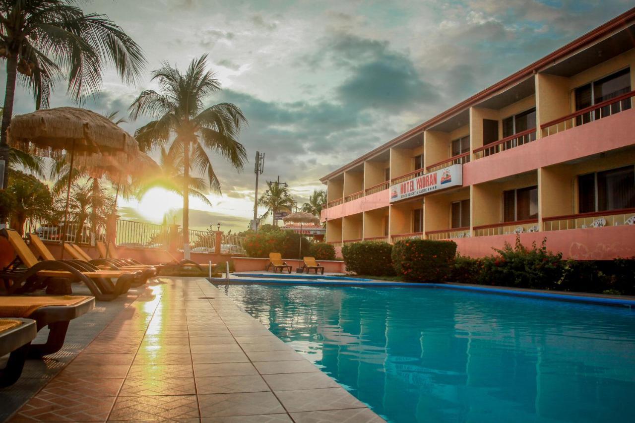 Hotel Yadran Beach Resort ปุนตาเรนาส ภายนอก รูปภาพ