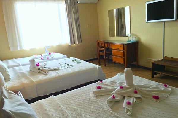 Hotel Yadran Beach Resort ปุนตาเรนาส ภายนอก รูปภาพ
